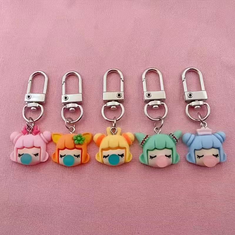 Event Party - 樹脂製の女の子キーホルダー5個セット、バッグや車のアクセサリーに最適、素晴らしいギフトの選択肢です。