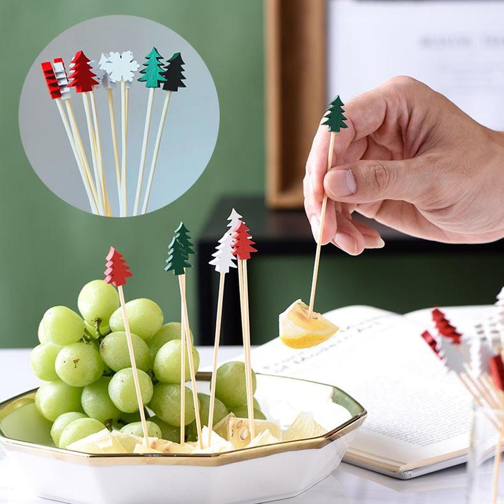 Centerpiece Stick - 50 個クリスマスカクテルピック使い捨て竹串スノーフレークツリーホリデーパーティー食品フルーツつまようじ装飾