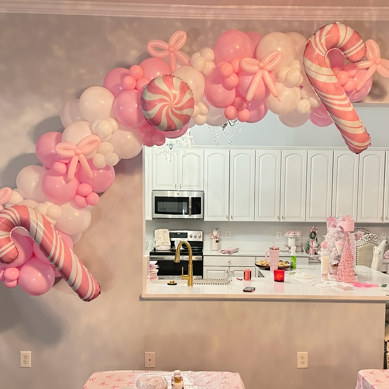 141個入りピンクのリボンバルーンアーチセット、プリンセスパ - Balloon Arch Kit のレビューと価格